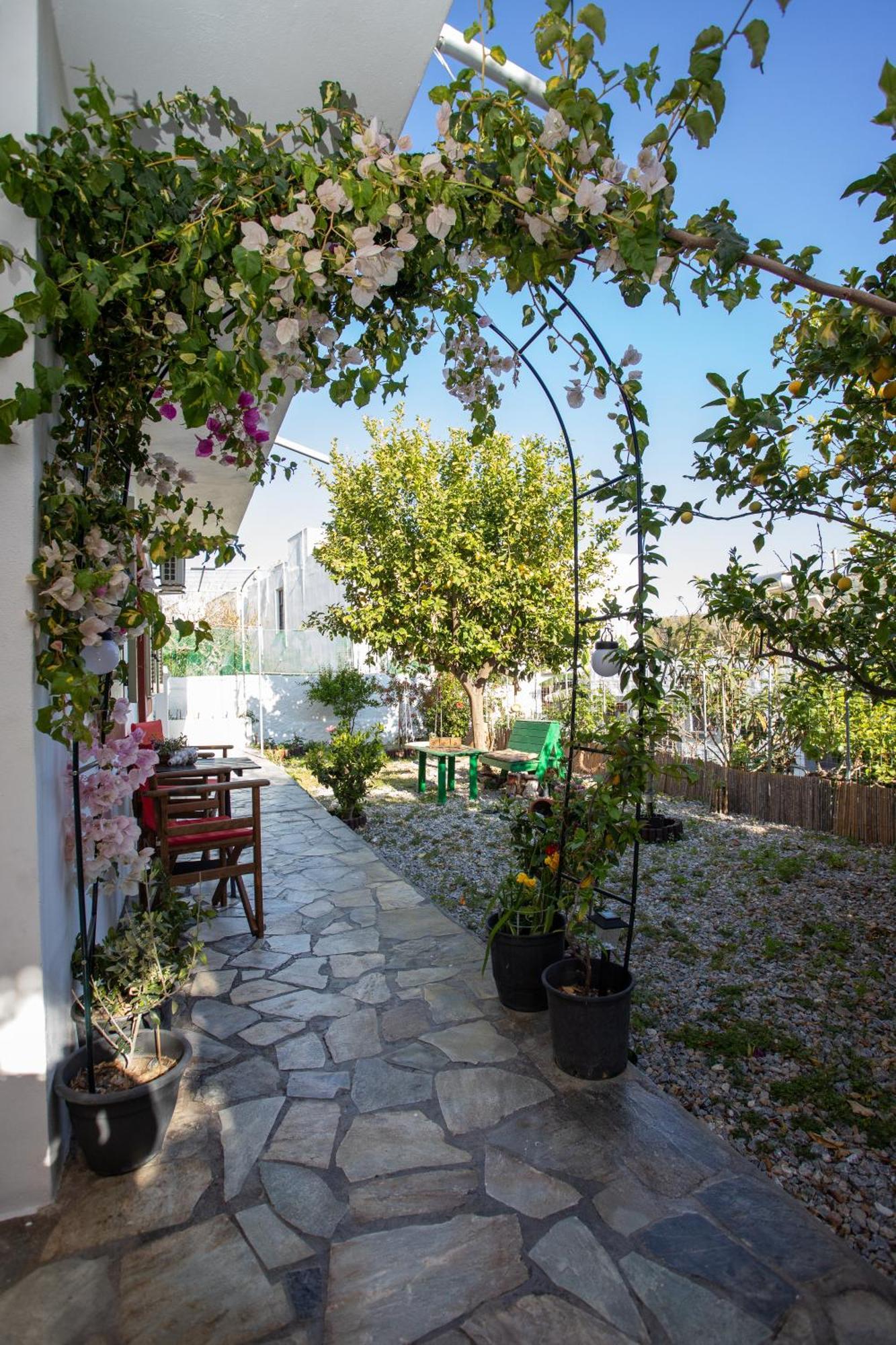 Flowers Studios Скала Экстерьер фото